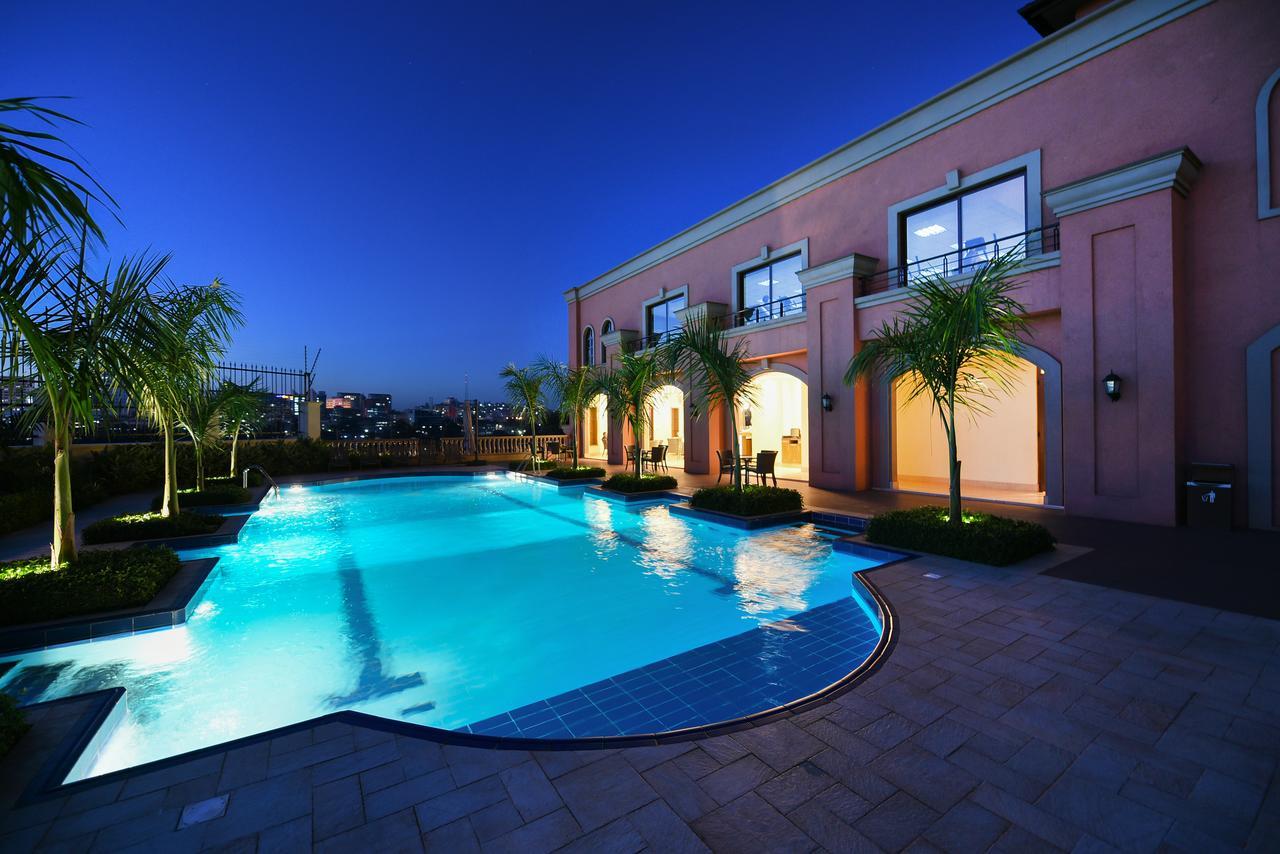 Mestil Hotel & Residences Kampala Exterior foto