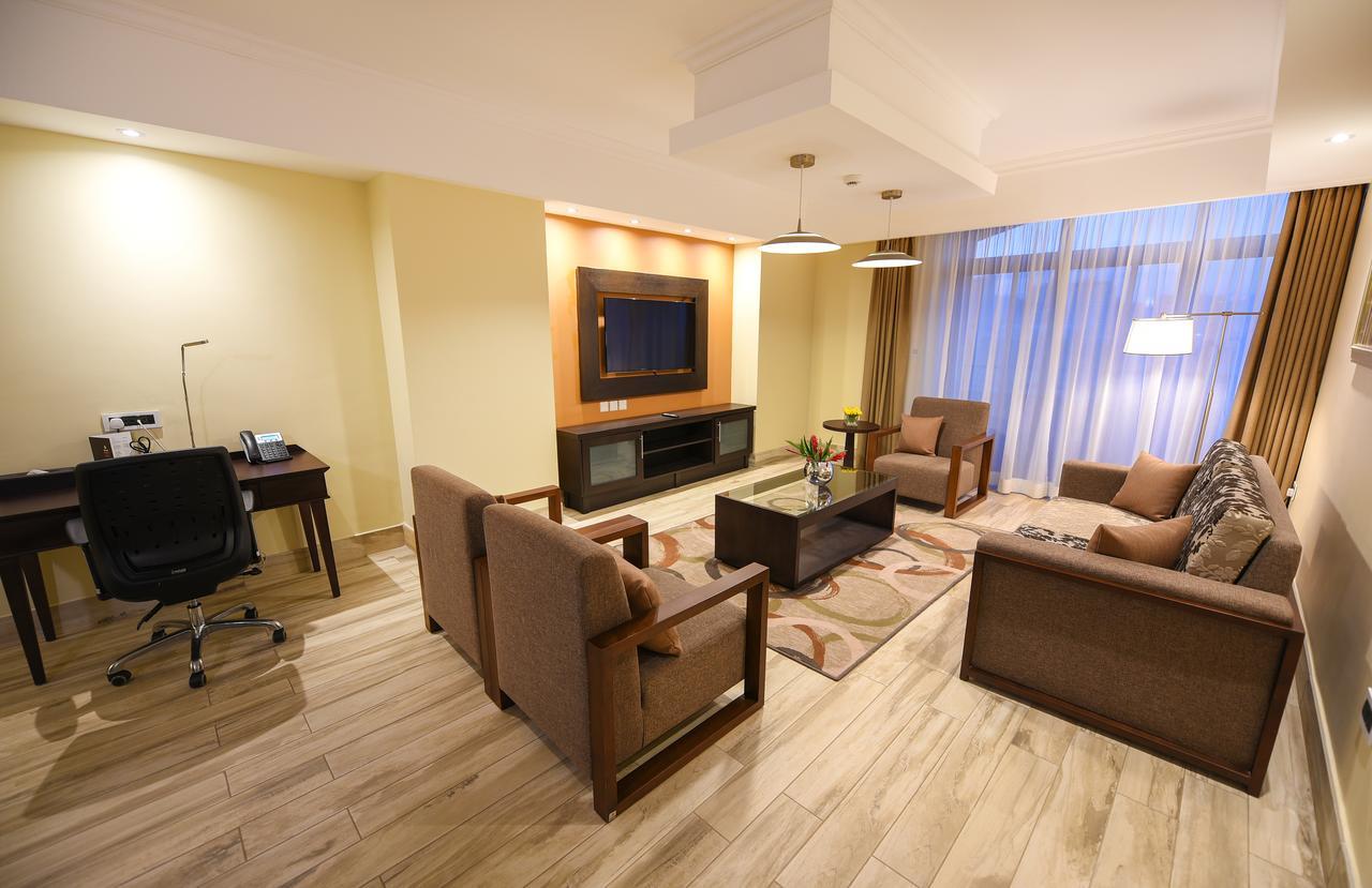 Mestil Hotel & Residences Kampala Exterior foto