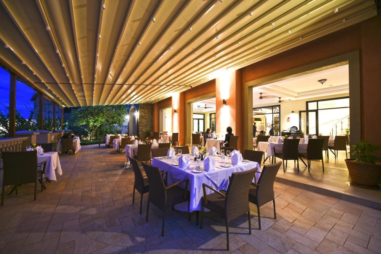 Mestil Hotel & Residences Kampala Exterior foto